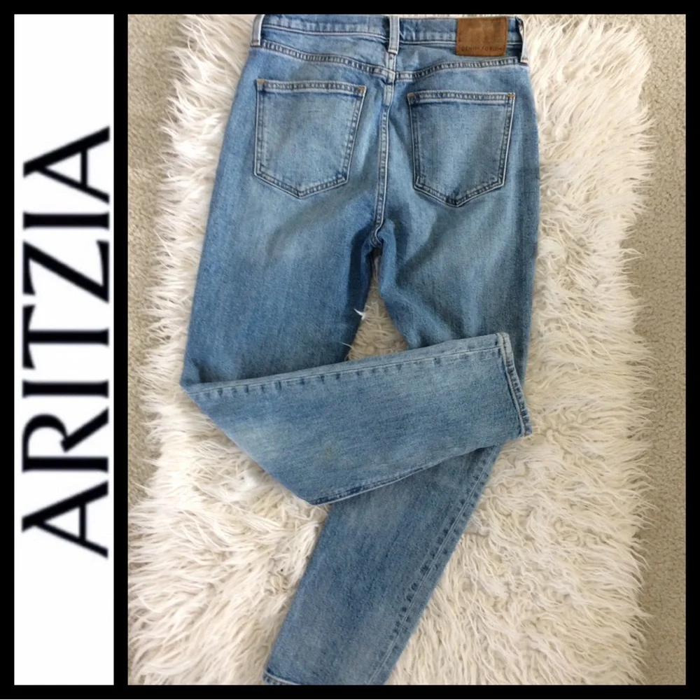 Aritzia Denim Forum Yoko High Rise Slim Jean